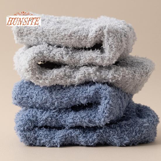 1 pereche de șosete de iarnă pentru bărbați, tub mijlociu, lână coral, îngroșate, calde, moi, elastice, anti-alunecare, fără miros, absorbție a transpirației, culoare solidă, șosete sport