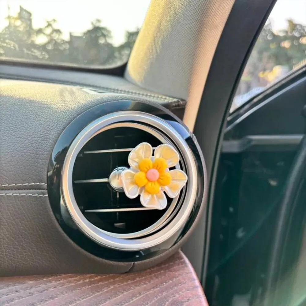 5PCS 2026 Cute Flower Perfume Clip Car Air Outlet Decoration Aromatherapy Freshener Colorful Daisy Auto Interior Accessories