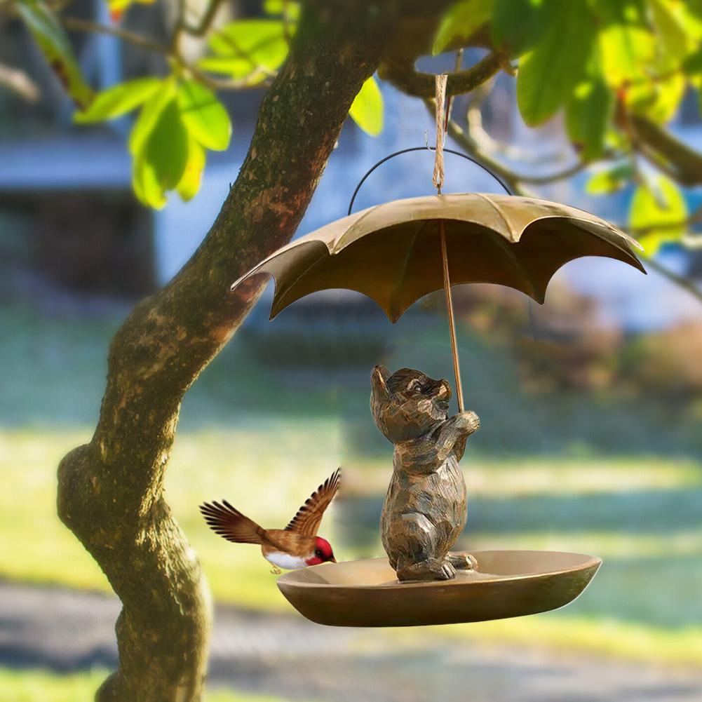 Metal Hummingbird Bird Feeder with Umbrella Cute Squirrel/Cat/Dog Holding Umbrella Design Bird Feeder for Garden Yard Decoration
