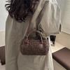 Modische Trend-Einschultertasche, Nischen- und Einfache Crossbody-Pendler-Kissen-Tasche