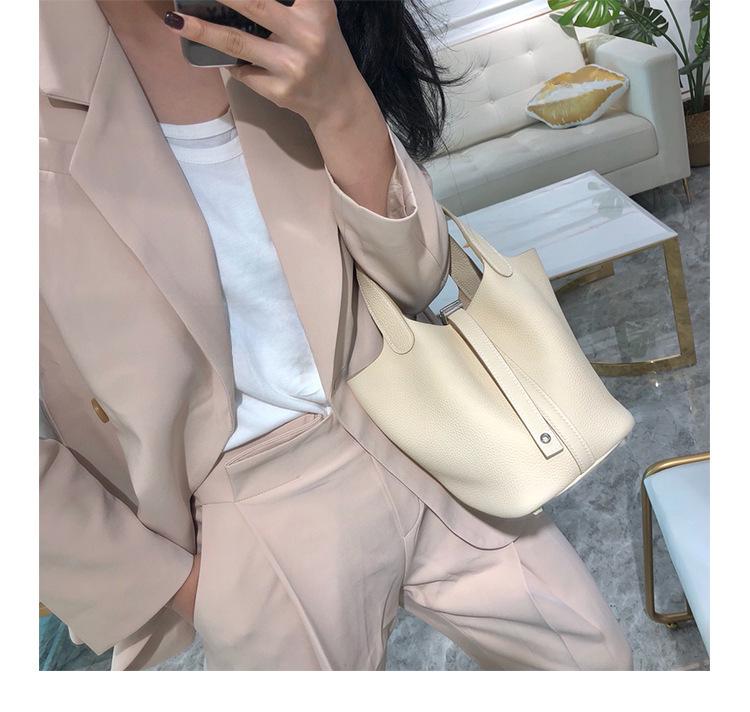 2022 Cowhide Lychee Pattern Bucket Bag: Stylish All-Match Handbag for Women