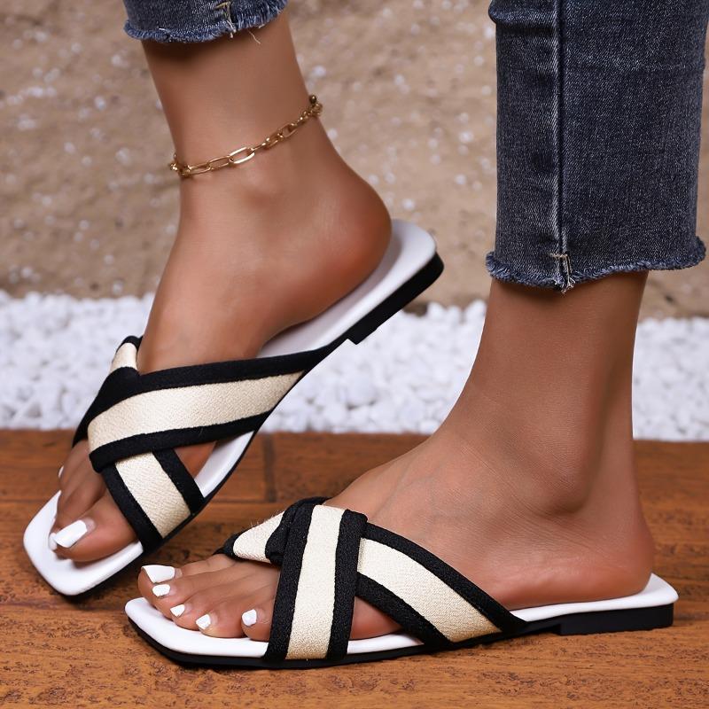 Stylish Black and White Strappy Flat Sandals - Elegant Open-Toe Design with Adjustable Straps, Perfect for Summer and Beach Wear