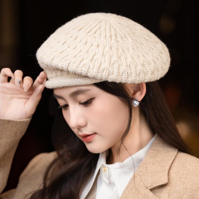 Women's Wool Beret Autumn and Winter Windproof Warm British Style Knitted Wool Hat Windproof Thick Warm Hat for Skiing, Running, Cycling