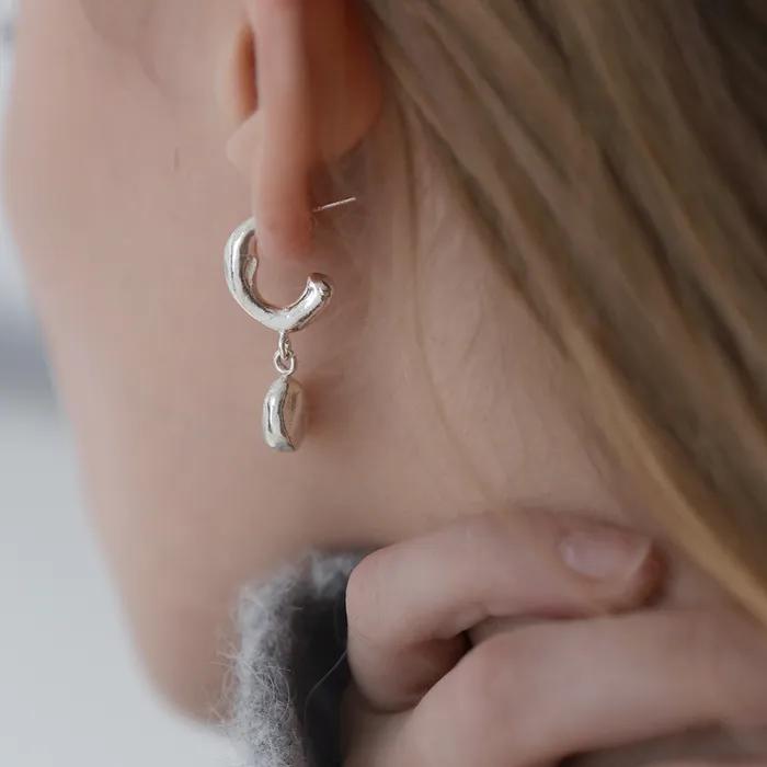 GENTLE STONE EARRING 05