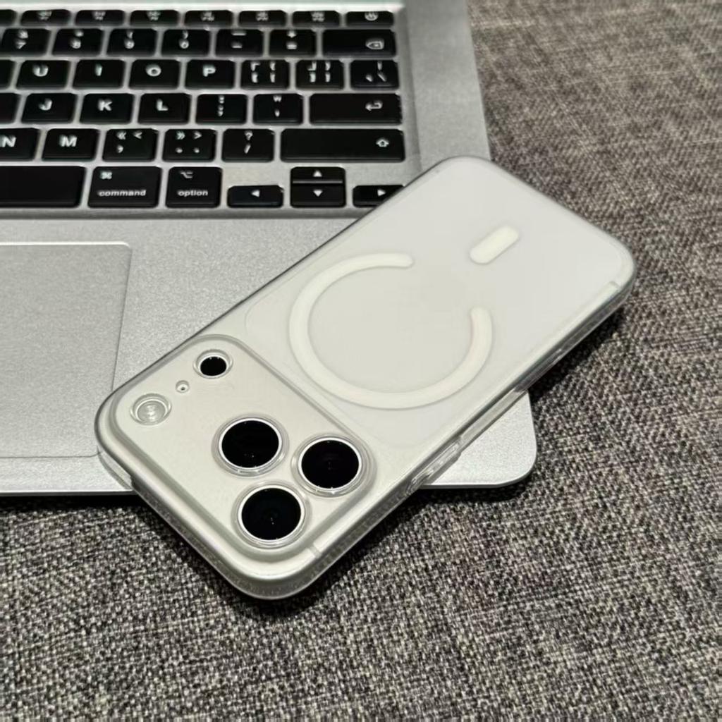 Applicable To iPhone17PROMAX Skin-sensitive Mobile Phone Case Apple 16 Ice Mist Ultra-thin Matte Magnetic PC Transparent Hard Case