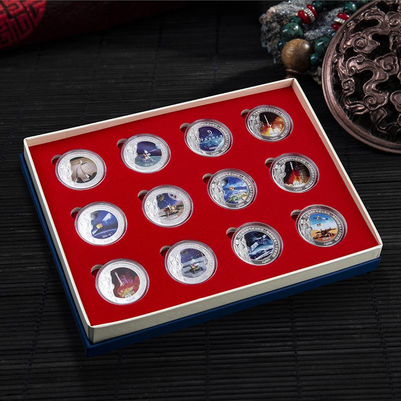 Chang'e s'envolant vers la Lune, 12 pièces, pièces commémoratives, set, douze médailles commémoratives du zodiaque, pièces d'or, pièces commémoratives de collection