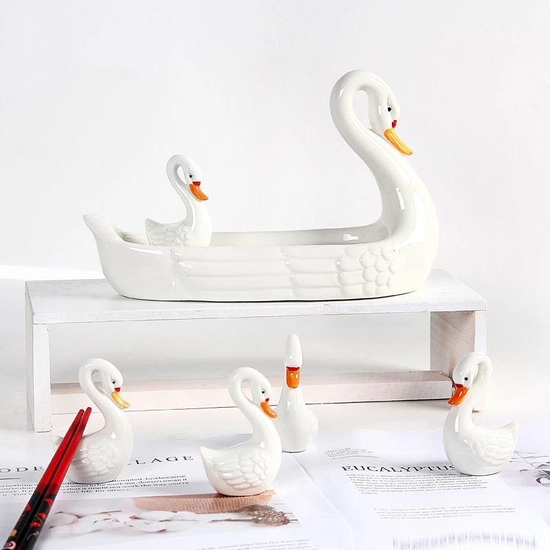 Kreativer Schwan Keramikteller, Dessert-, Sushi- & Obstservierschale, Dekorative Schwanenplatte