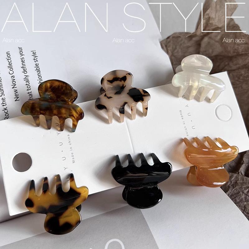 Korean Tortoiseshell Acetate Hair Claw - Small, Stylish Bangs Clip