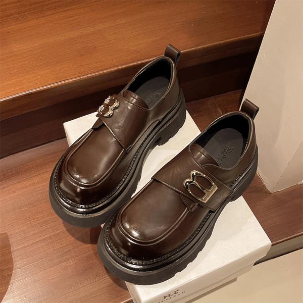 

Модная обувь Черные кроссовки Платформа Женская 2025 Женская обувь Толстая подошва Слипоны Новые Розы Лоферы Обувь Женские кроссовки на платформе W 35