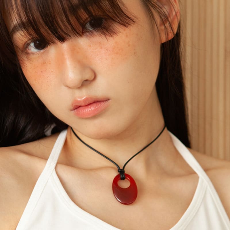 

geegee jamano drop string necklace FREE