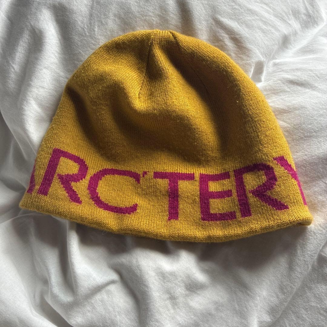 Used arcteryx beanie