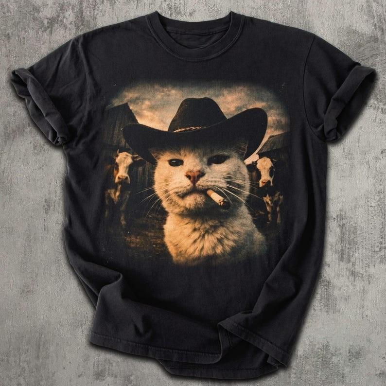 Cowboy Katze Zigarre rauchend Lustiges Western Meme Katze T-Shirt