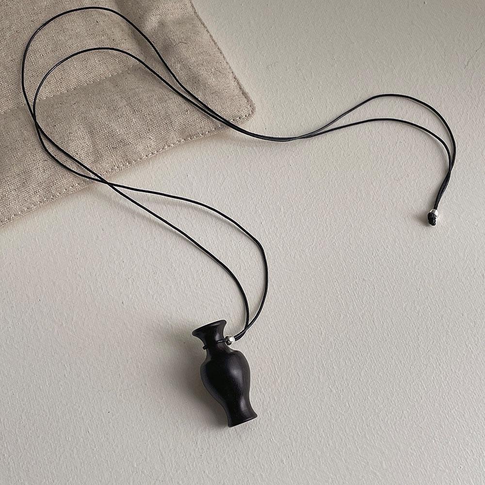 Retro Ebony Rosewood Vase Gourd Pendant Black Adjustable Leather Rope Necklace for Women Men Clothes Collar Chain Jewelry Gifts