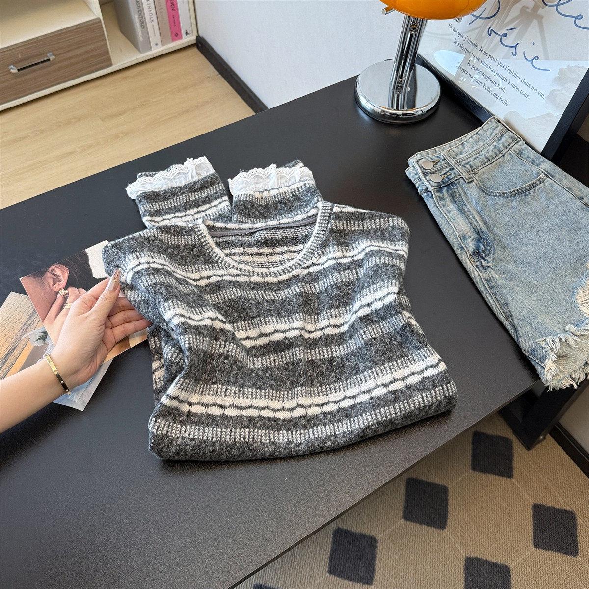 Chic Striped Lace Patchwork Knit Sweater for Women L