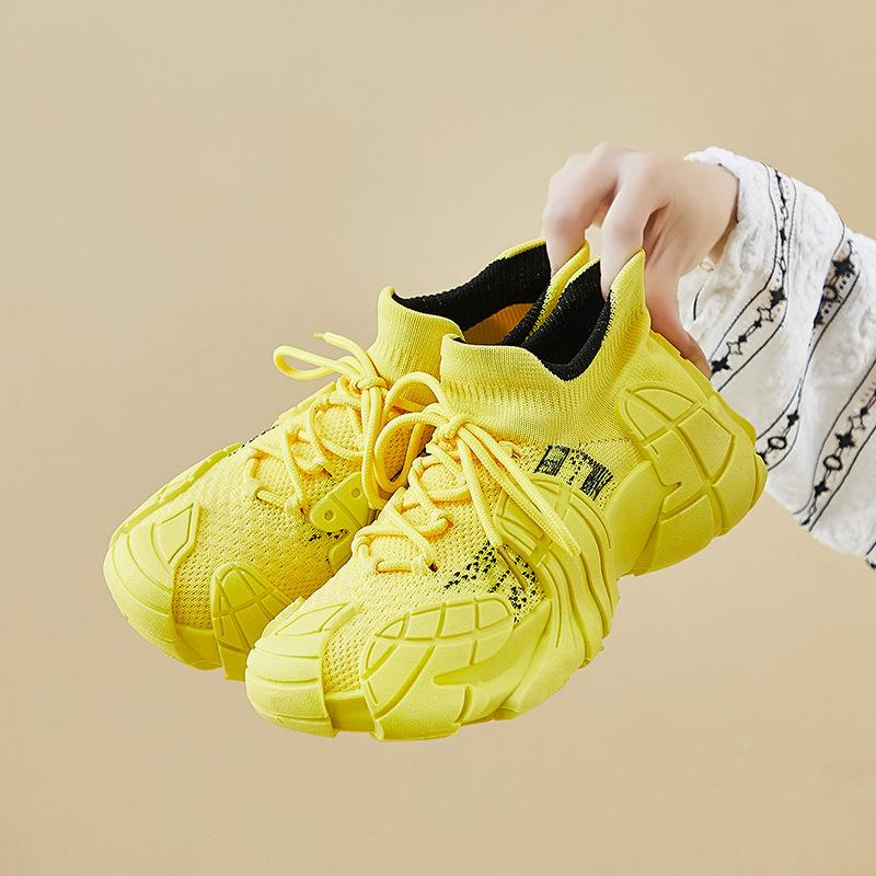 2025 new dad women's shoes 2025 new breathable sports shoes casual summer net shoes popular soft-soled coconut shoes tide