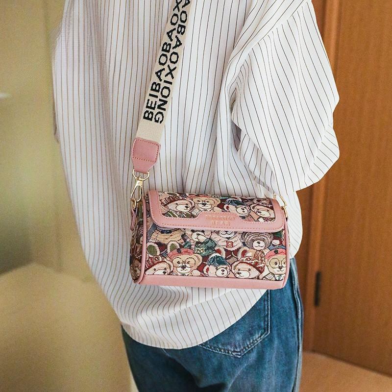 Borsa a Spalla Jacquard Orsetto Borsa a Tracolla Cilindrica Cartone Animato con Patta Borsa da Donna a Tracolla Larga Borsa a Tracolla da Donna alla Moda Pratica Regalo per Ragazze