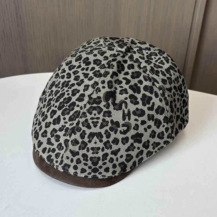 Fashion leopard print casual versatile forward hat female travel spice girl wear painter hat fashion street shot cap