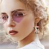 Einzigartige Brillen Kuh mit Blumenkranz Acryl Ohrringe für Frauen Mädchen, Frühling Sommer Y2K Stil Girlanden Creolen, Damenmode Drapierohrringe
