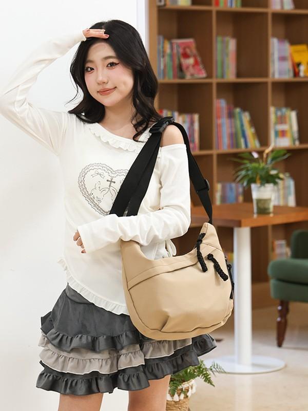 Crossbody Bag For Women With Nylon Material And Zipper Closure For Daily Use