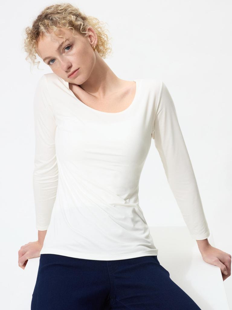 Uniqlo HeaT Tech U Neck T  parT 8 