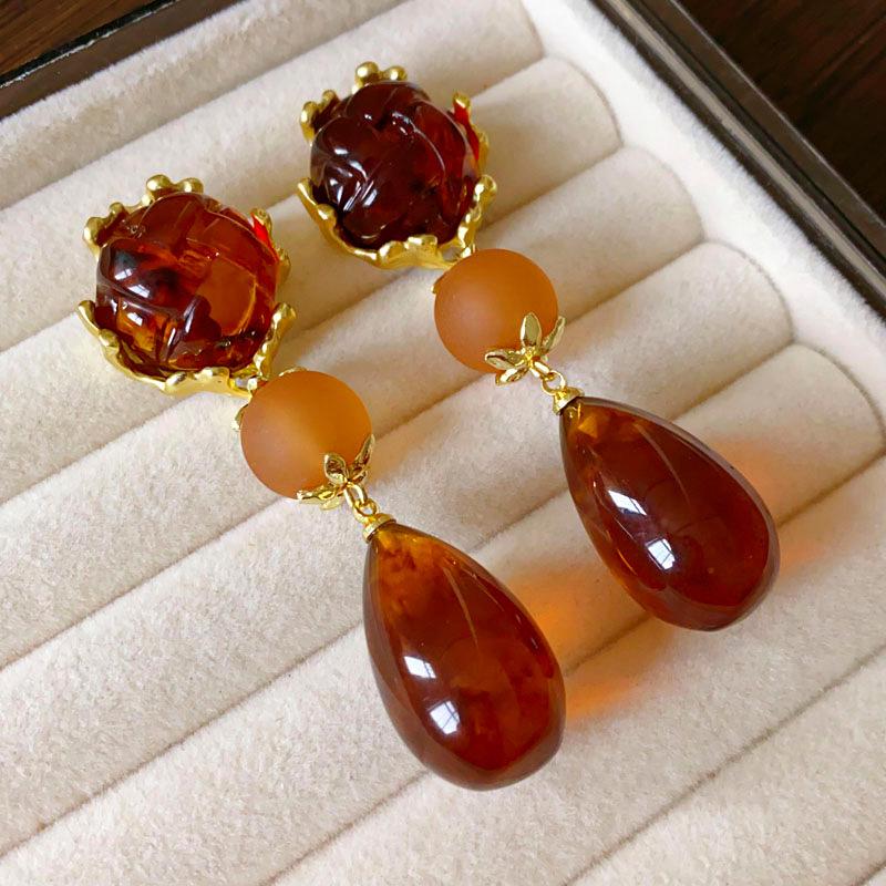 Gold-Plated U-Shaped Resin Ear Cuffs: Retro Y2K High-End Autumn & Winter Earrings