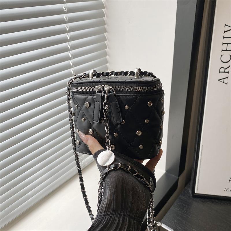 Small Square-shaped Bag, Simple Cross-body Bag, Fashionable Small Chic Checkered Chain Bag Casually