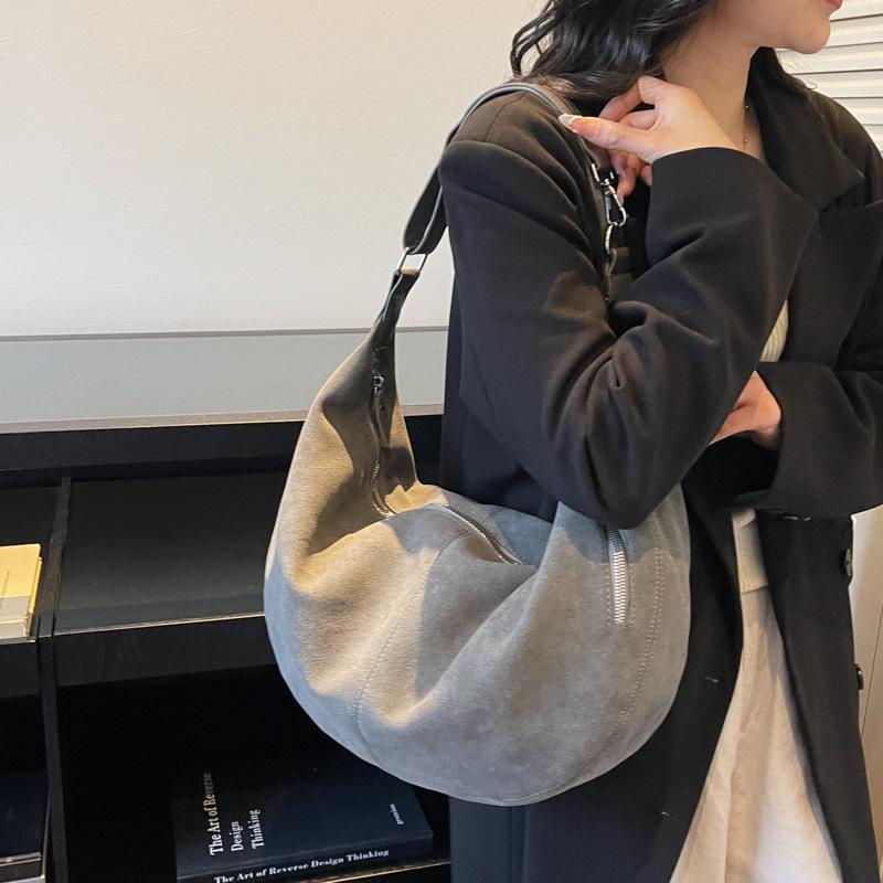 

New Retro Comfortable Simple Hobo Bag Women Large Capacity Versatile Texture Crossbody Shoulder Bag Korean Style Matte Horn Bag серый