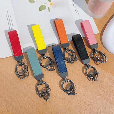 Portachiavi personalizzabile in corda di cuoio con fibbia a ferro di cavallo per coppie, design anti-smarrimento, elegante ciondolo in metallo per auto.