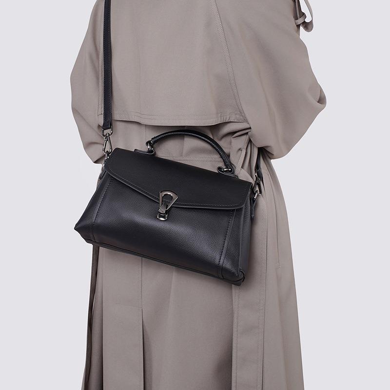 Leather Bag Women's New Handbag Women's Work Commuting Niche High-end Cowhide Messenger Bag Women