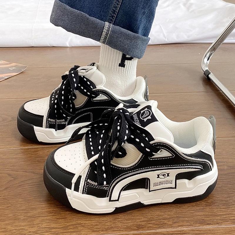 Pantofi de Skate Negri pentru Bărbați, care Măresc Înălțimea, Antiderapanți - Cu Talpă Groasă și Versatili pentru Sporturi Casuale