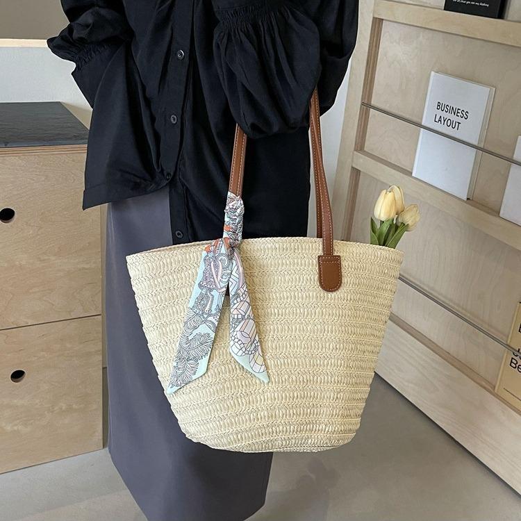 Large Capacity Straw Woven Bag Women's 2025 New Vacation Beach Straw Bag Woven Women's Commuter Bag Vegetable Basket Tote Bag