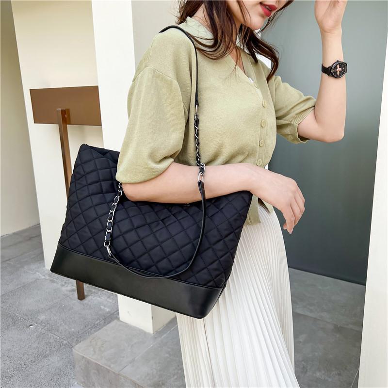 Big bag 2025 new shoulder bag large capacity women's fashion diamond chain portable tote bag simple messenger bag