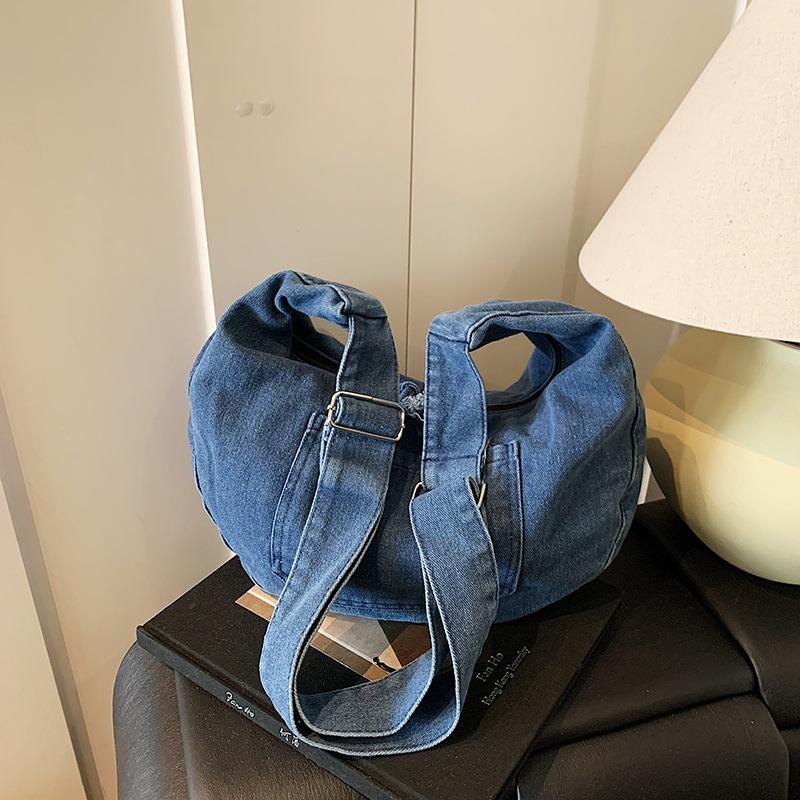 Denim messenger bag men's and women's large-capacity literary and retro dumpling bag lazy style versatile simple commuter shoulder bag