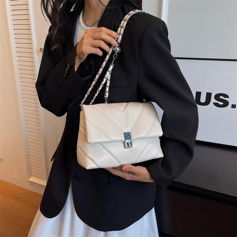 Fashion Rhombus Chain Commuter Bag Women's New Fashion Textured Armpit Bag Single Shoulder Crossbody Small Square Bag