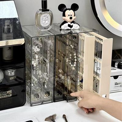 Przezroczyste Akrylowe Pudełko do Przechowywania Biżuterii: Pyłoszczelny, antyoksydacyjny ekspozytor na kolczyki, wkrętki, naszyjniki i bransoletki.