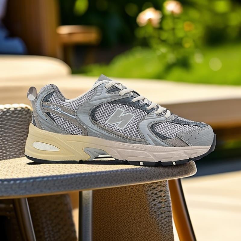 Women Mesh Flat Shoes Autumn New Fashion Tennis Thick Soled Lace Up Casual Breathable White and Black Sneakers 530