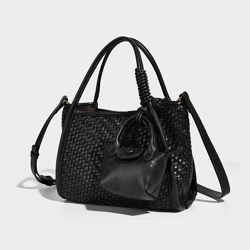 2025 New Hand-Woven Portable Bucket Bag Casual Soft Leather Shoulder Bag Fashionable All-Match Crossbody Bag for Women