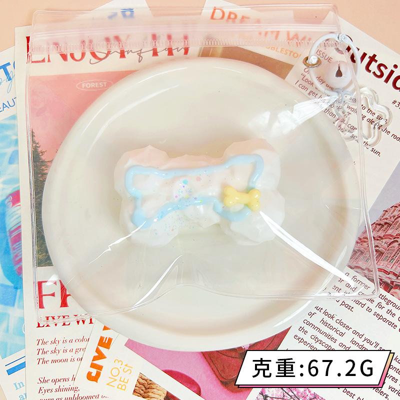 Handmade Dessert-style Toast Food-grade Silicone Squeeze Toy with Small Bell for Stress Relief