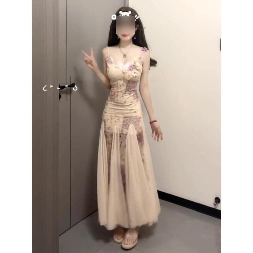 Seaside vacation three-dimensional flower mesh splicing suspender dress beautiful and unique gentle wind waist hip skirt summer