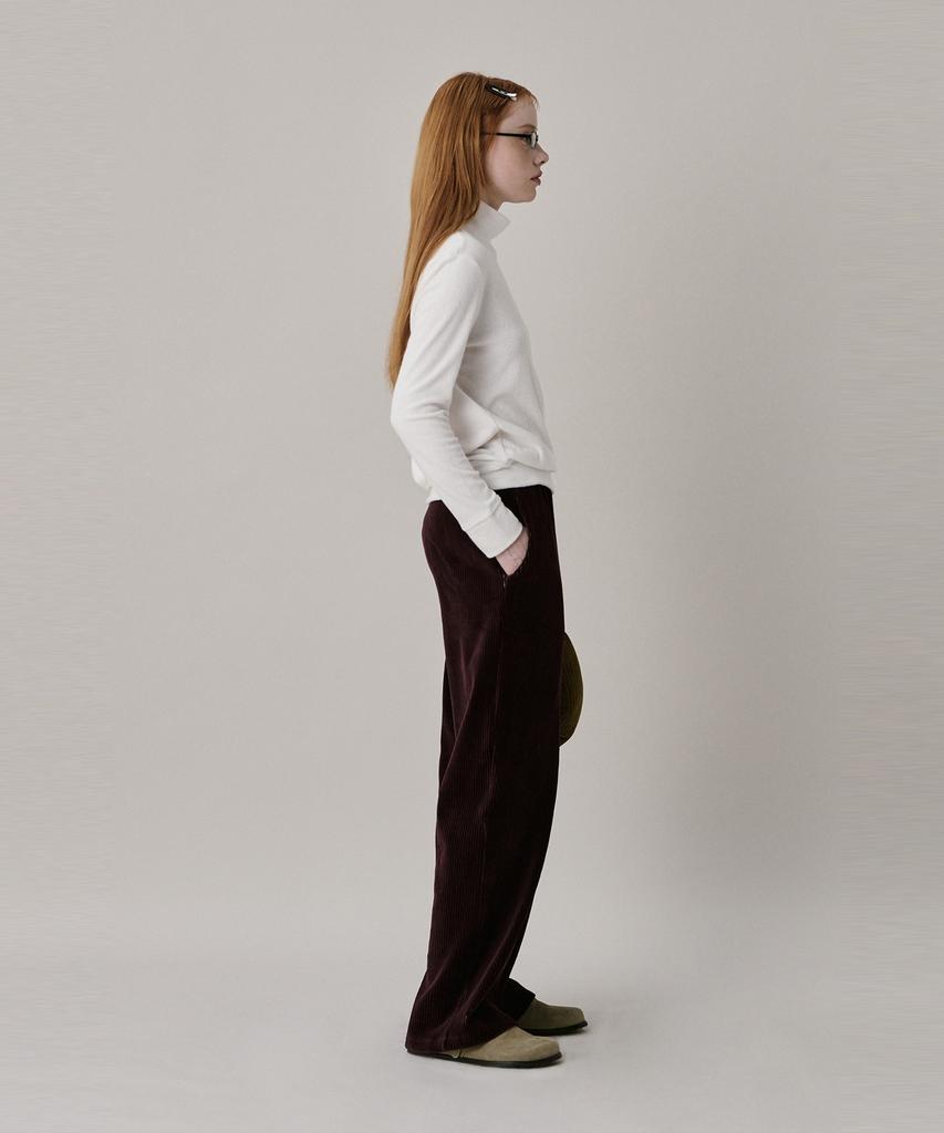Jun Jun Space New Logo Basic Turtleneck T-Shirt_White