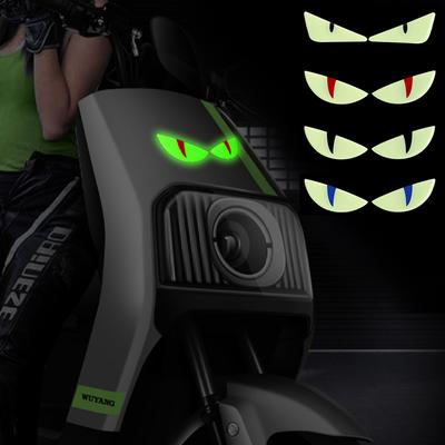 1 Paar 3D Devil's Eye leuchtende Motorradhelmaufkleber Nachtlicht Dekor für KTM Auto reflektierende Aufkleber