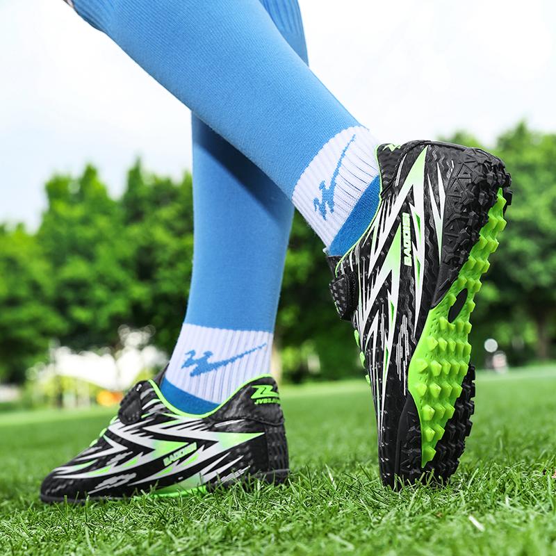 Gutter/Barn Gummi Sklisikre Korte Pigger Borrelås Snøring Kunstgress Fotballsko for Gutter
