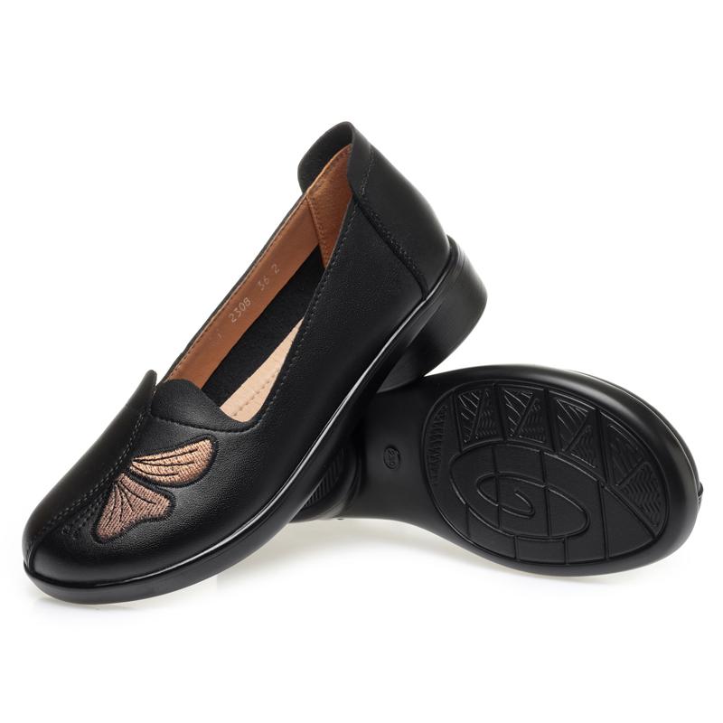 

Модные женские балетки AIYUQI 2025 из натуральной кожи, весенняя повседневная обувь, женские слипоны, обувь для мам среднего возраста, нескользящая 41