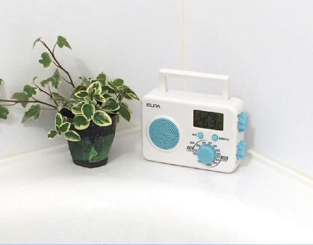 Asahi Electric ELPA AM/FM Shower Radio ER-W40F with LCD Display for Showing Time and Temperature, Perfect for Use in Wet Areas