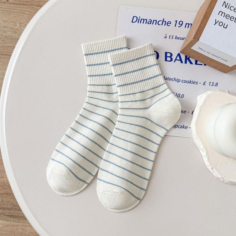 Striped Mid-calf Socks for Women In Spring and Autumn, College-style Cotton Sweat-absorbing Women's Socks for Autumn and Winter