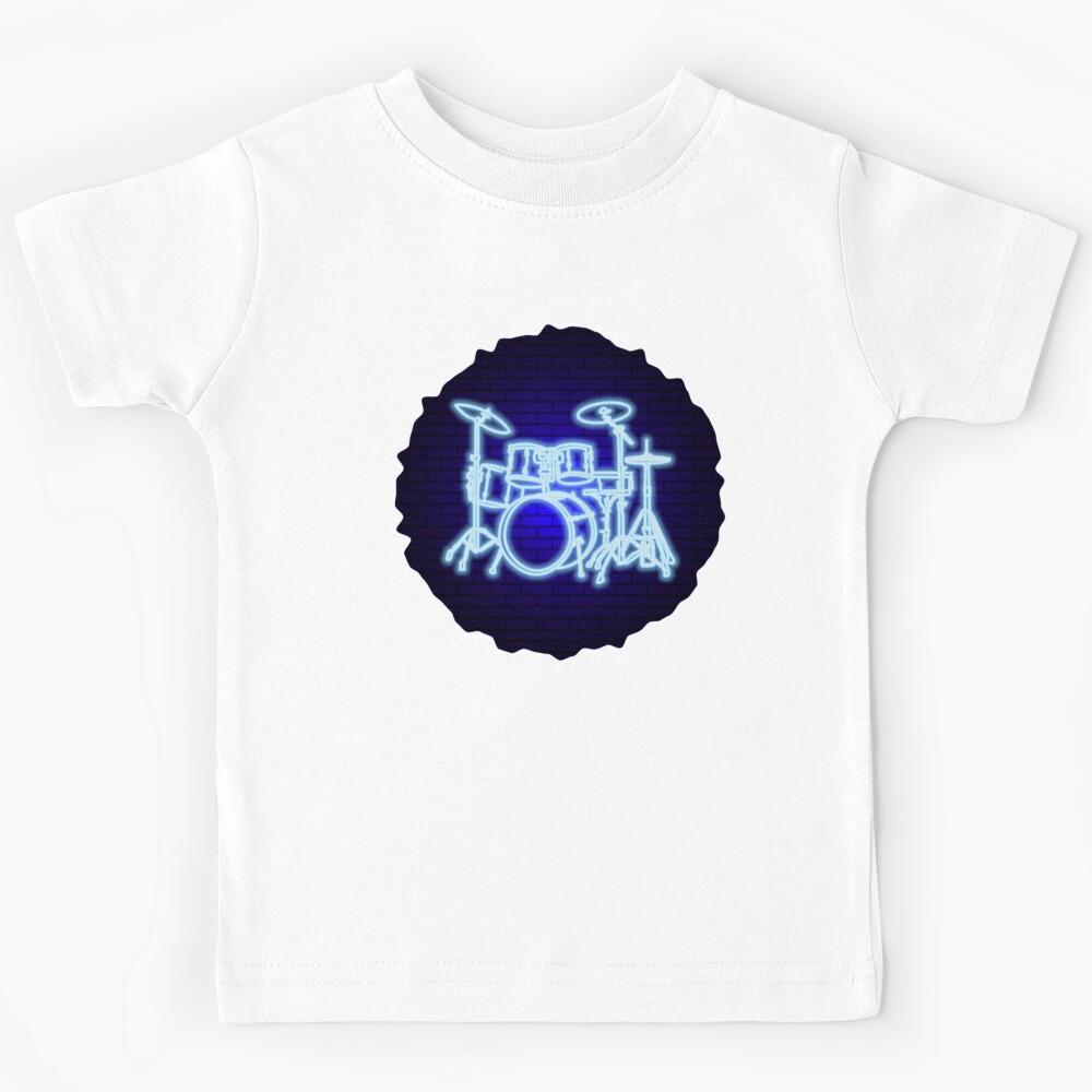 Drum kit in neon light on a brick wall background     Kids T-Shirt 140