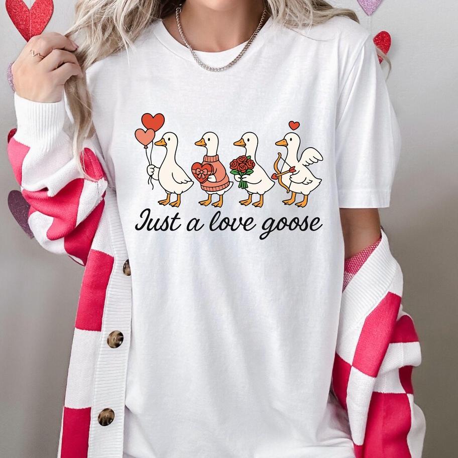 Vintage 80s Goose Shirt Funny Blue Ribbon Goose TShirt Retro Goose Graphic Shirt Cute Farm Animal Tee Cottagecore Gift Tee