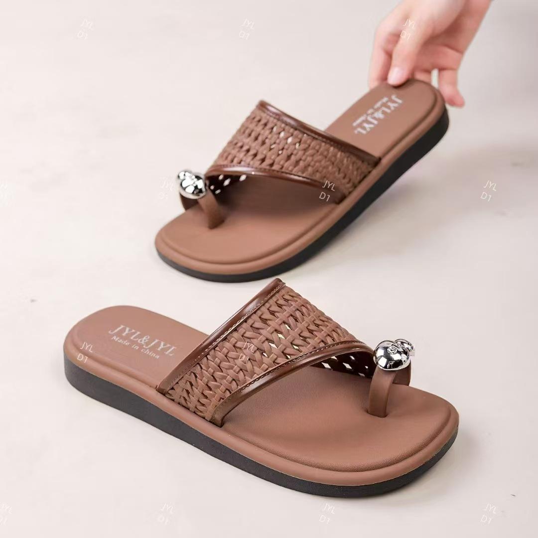 

602-D1 retro flat-bottomed toe cool slippers 2025 new summer outer wear resort seaside beach one-word drag 40 коричневый