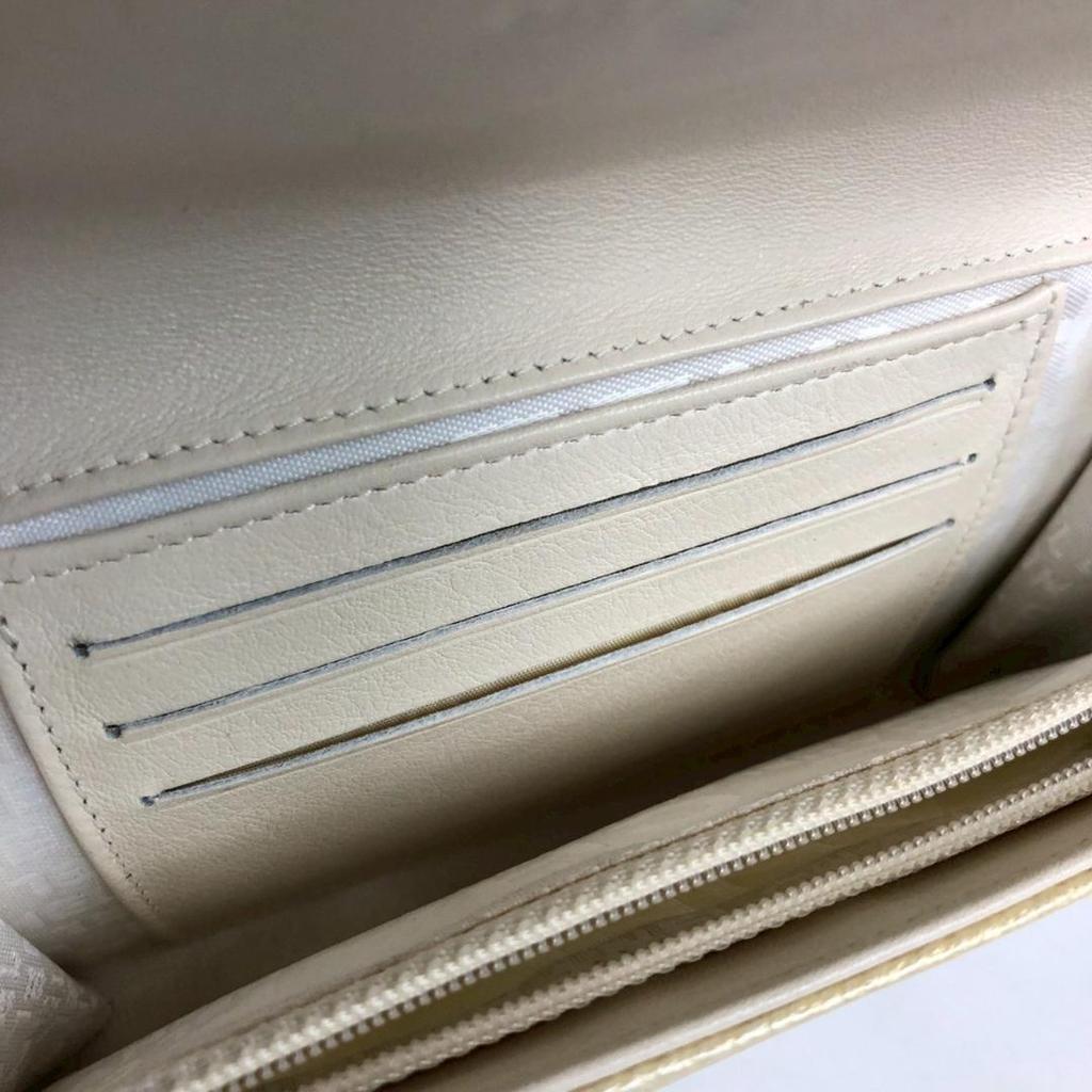 Used CHANEL Medium Wallet, Folding Wallet, Bi-fold, Tri-fold