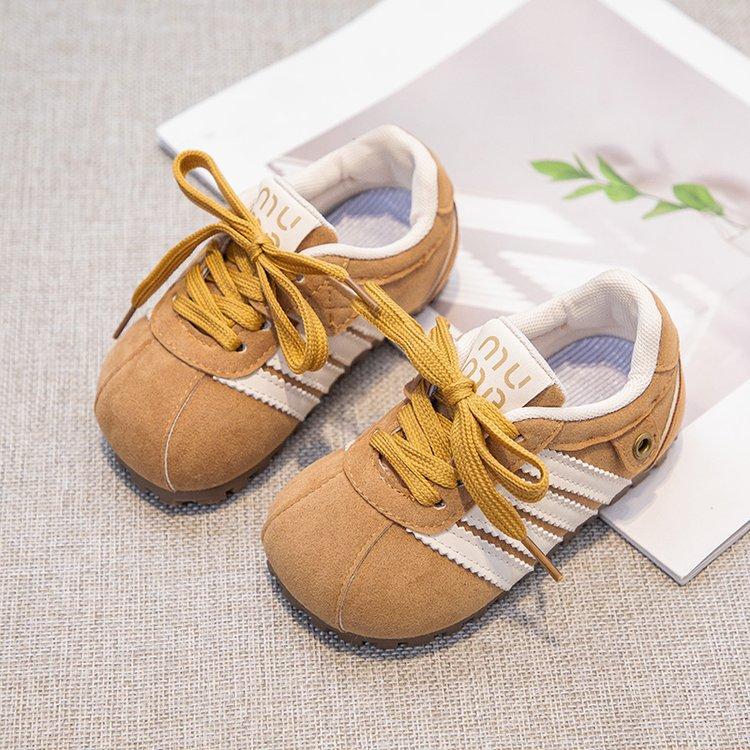 

Детская обувь 2025 весна и осень новая обувь для моральной подготовки для девочек, обувь на мягкой подошве для мальчиков, спортивная обувь, повседневная обувь 31 верблюд